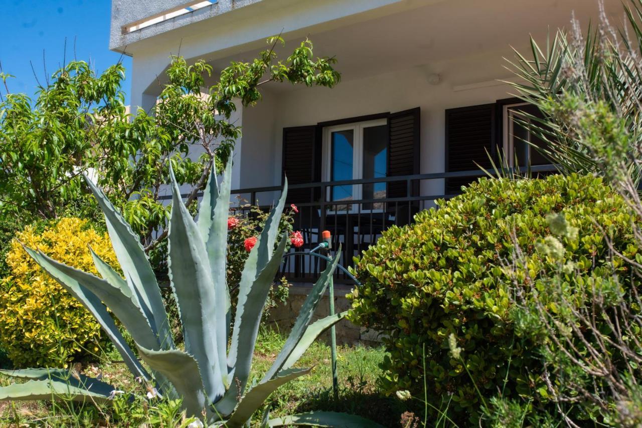 Apartmani Nana Mija Đảo Pag Ngoại thất bức ảnh