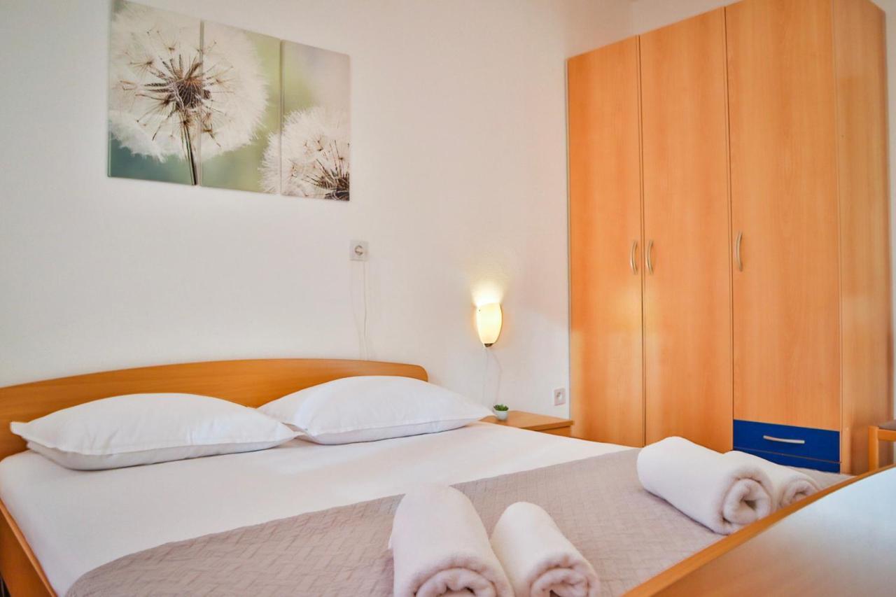 Apartmani Nana Mija Đảo Pag Ngoại thất bức ảnh