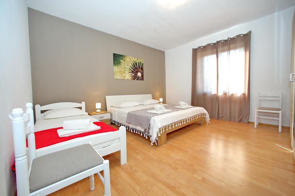 Apartmani Nana Mija Đảo Pag Ngoại thất bức ảnh